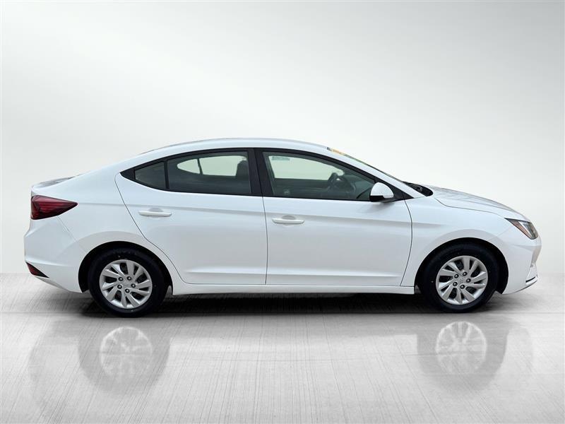 Hyundai Elantra SE 2020