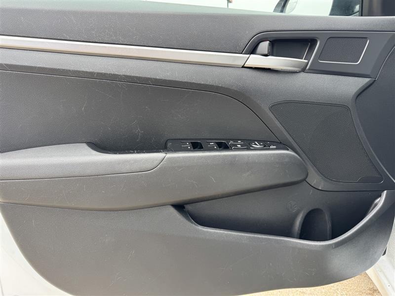 Hyundai Elantra SE 2020