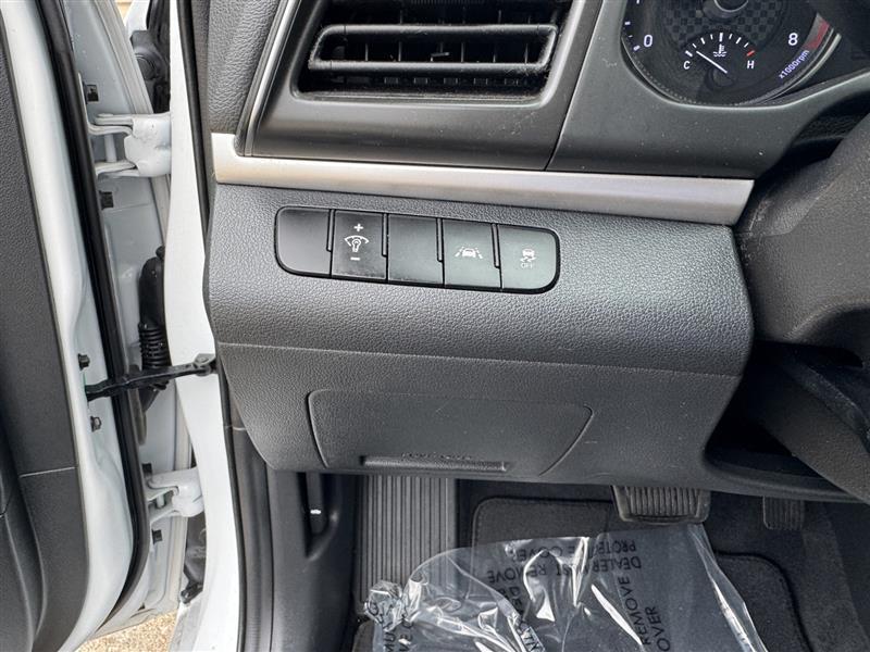 Hyundai Elantra SE 2020