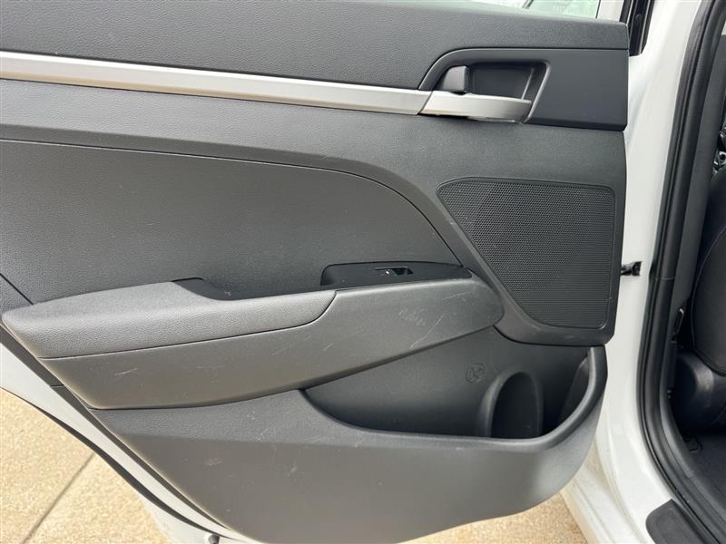 Hyundai Elantra SE 2020