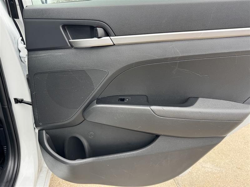 Hyundai Elantra SE 2020