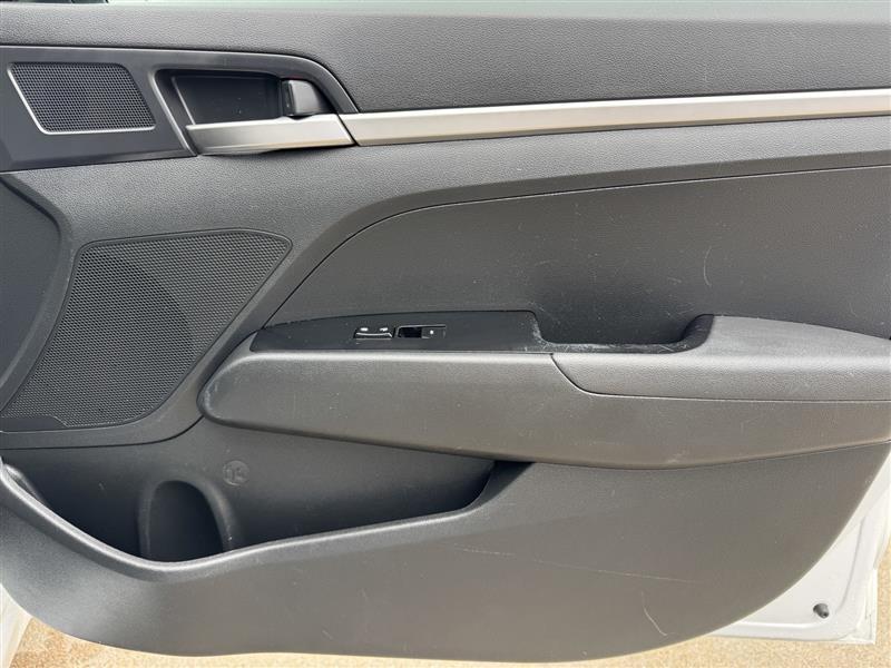 Hyundai Elantra SE 2020