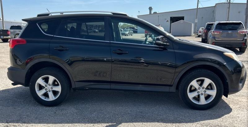 Toyota RAV4 XLE FWD 2013