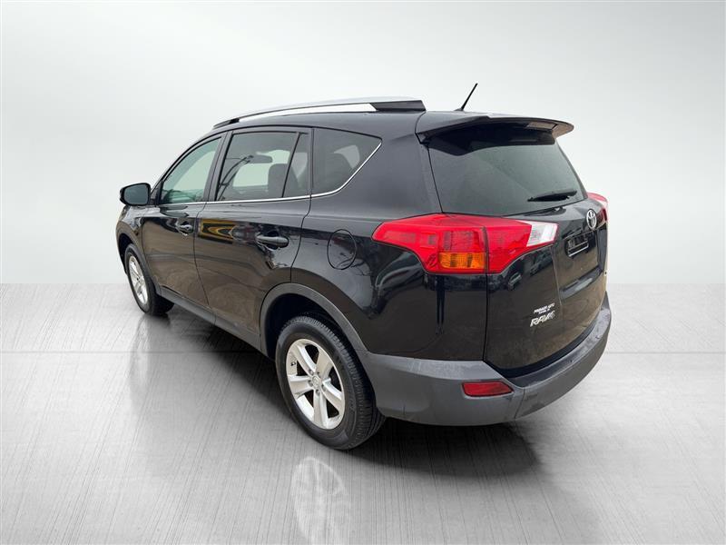 Toyota RAV4 XLE FWD 2013
