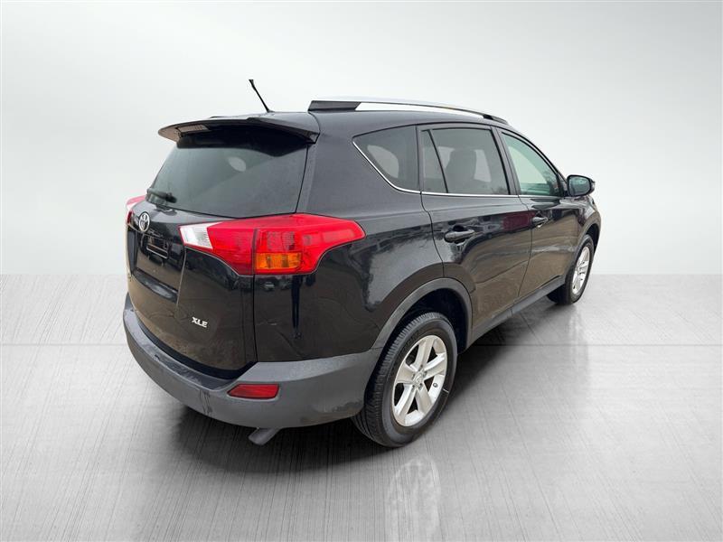 Toyota RAV4 XLE FWD 2013