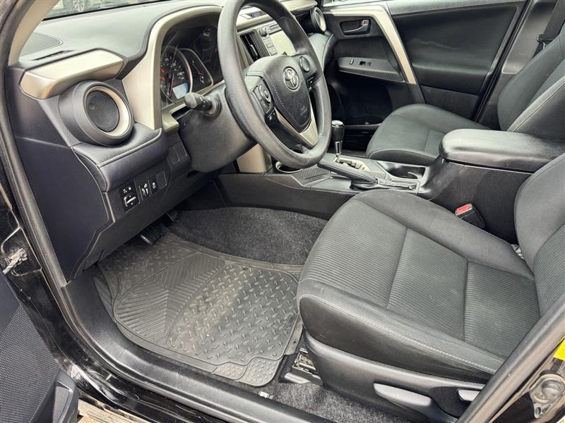 Toyota RAV4 XLE FWD 2013