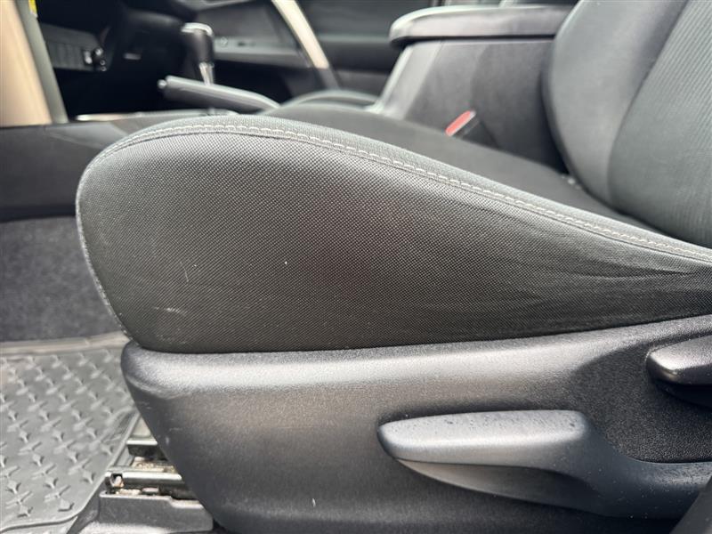 Toyota RAV4 XLE FWD 2013