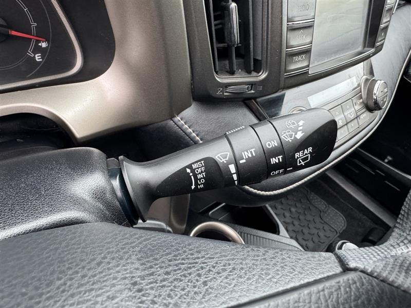 Toyota RAV4 XLE FWD 2013