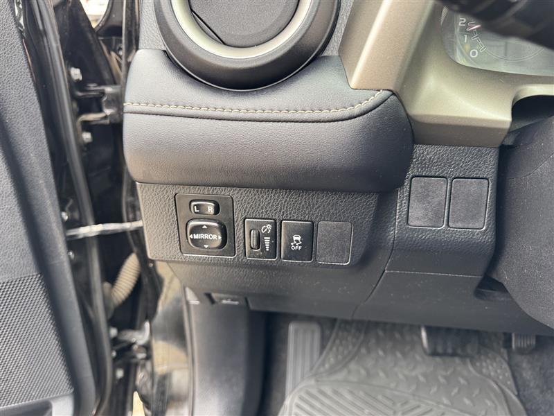 Toyota RAV4 XLE FWD 2013