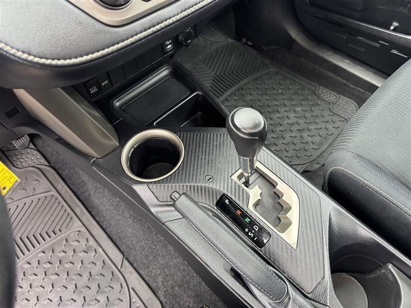 Toyota RAV4 XLE FWD 2013