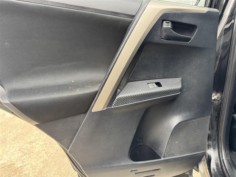 Toyota RAV4 XLE FWD 2013