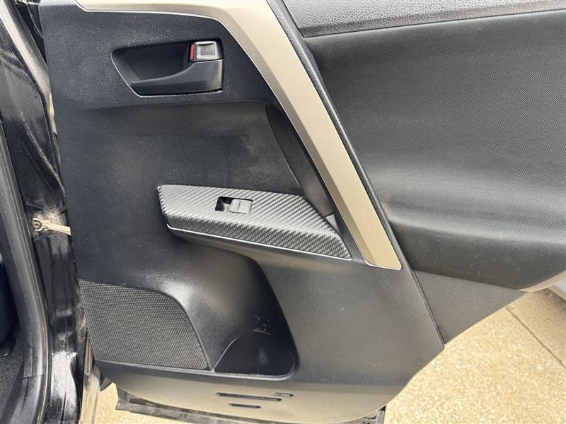 Toyota RAV4 XLE FWD 2013