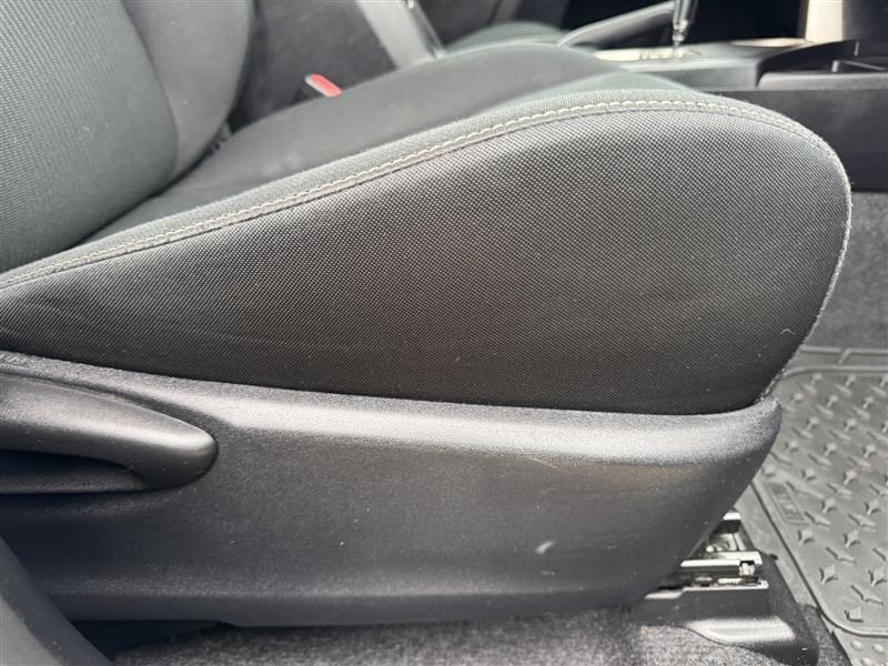 Toyota RAV4 XLE FWD 2013