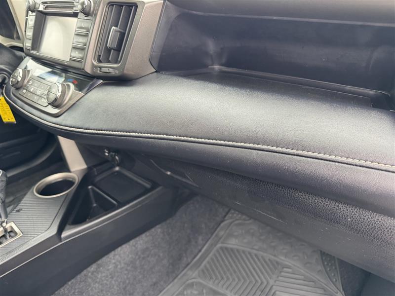 Toyota RAV4 XLE FWD 2013