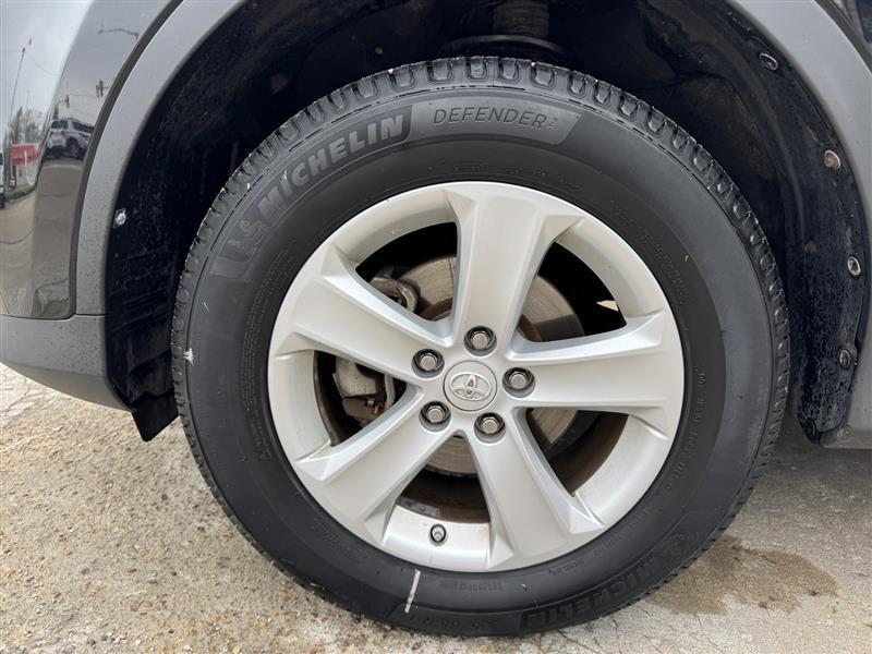 Toyota RAV4 XLE FWD 2013