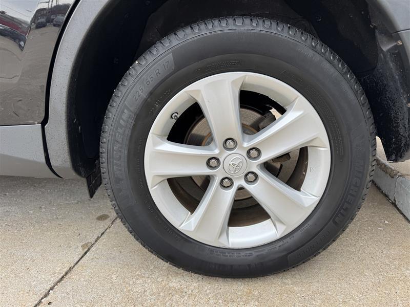 Toyota RAV4 XLE FWD 2013