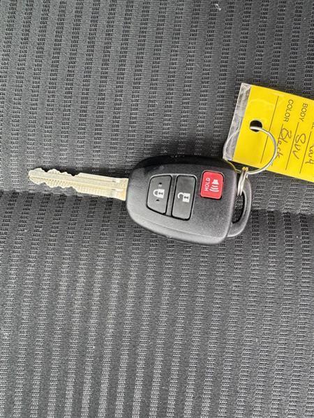 Toyota RAV4 XLE FWD 2013