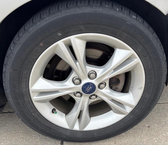 Ford Focus SE Sedan 2014