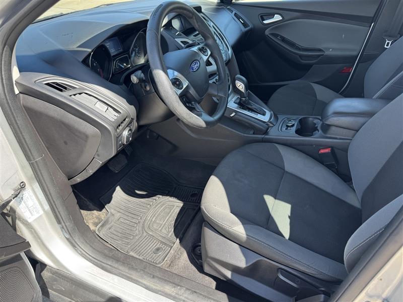 Ford Focus SE Sedan 2014