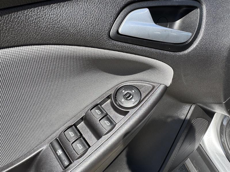 Ford Focus SE Sedan 2014