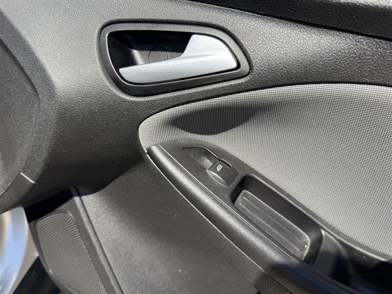 Ford Focus SE Sedan 2014