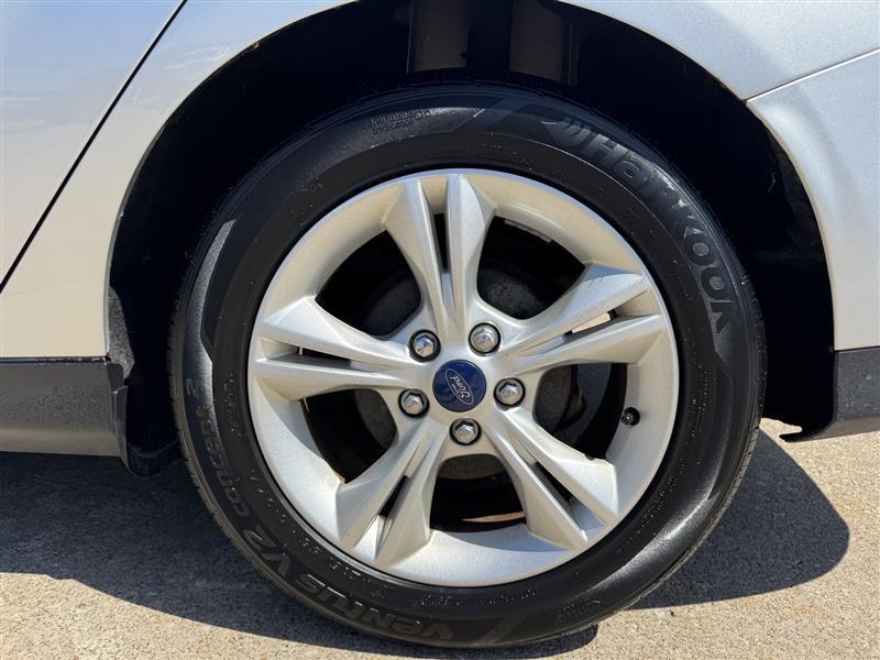 Ford Focus SE Sedan 2014