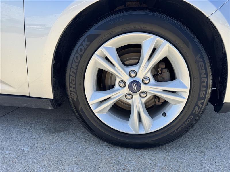 Ford Focus SE Sedan 2014