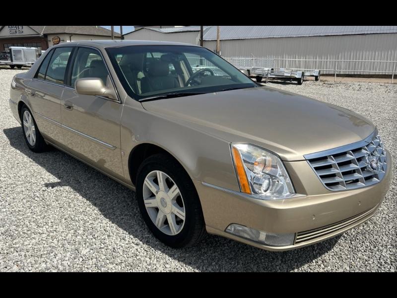 Cadillac DTS Sedan 2006