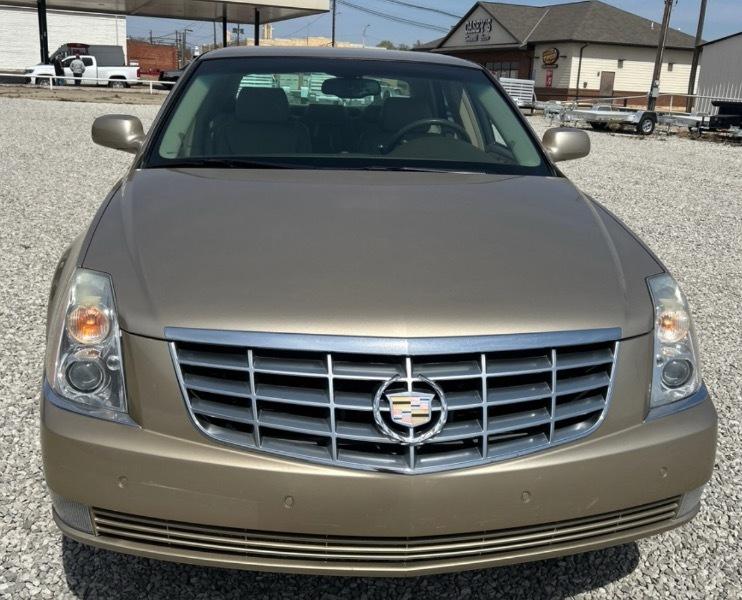 Cadillac DTS Sedan 2006