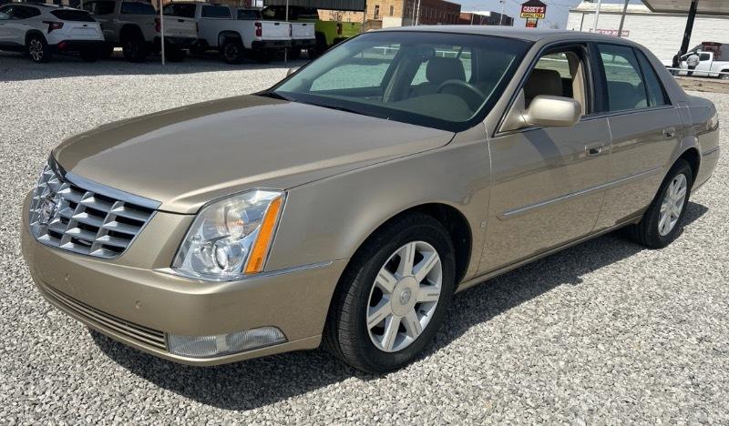 Cadillac DTS Sedan 2006