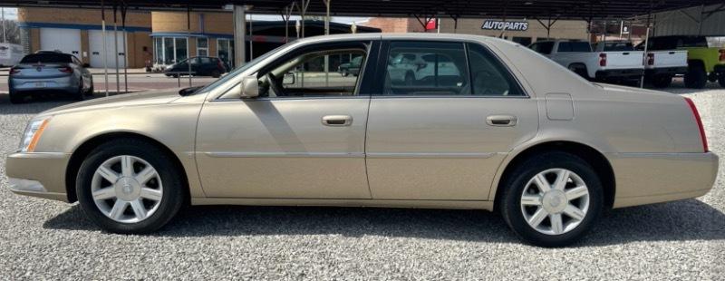 Cadillac DTS Sedan 2006