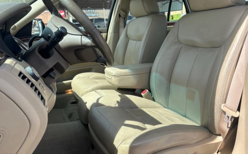 Cadillac DTS Sedan 2006