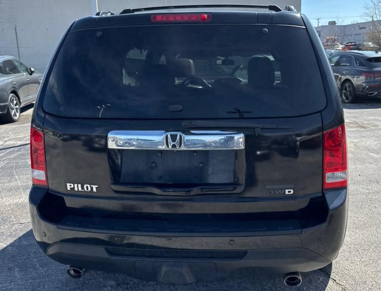 Honda Pilot Touring 4WD 5-Spd AT with DVD 2014