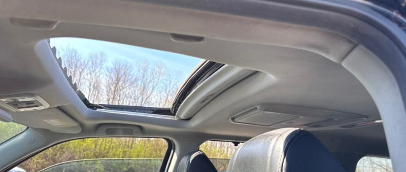 Honda Pilot Touring 4WD 5-Spd AT with DVD 2014