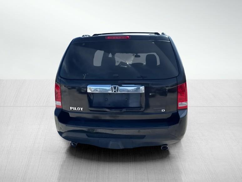 Honda Pilot Touring 4WD 5-Spd AT with DVD 2014