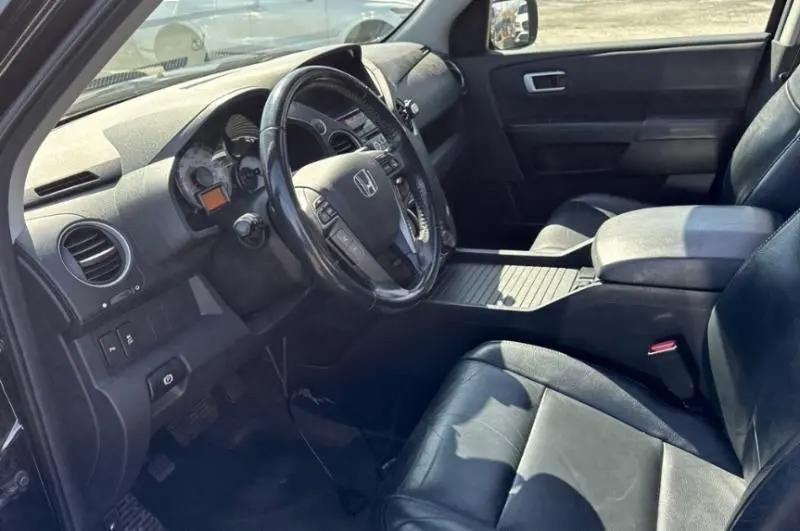 Honda Pilot Touring 4WD 5-Spd AT with DVD 2014