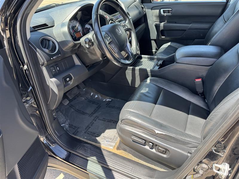 Honda Pilot Touring 4WD 5-Spd AT with DVD 2014