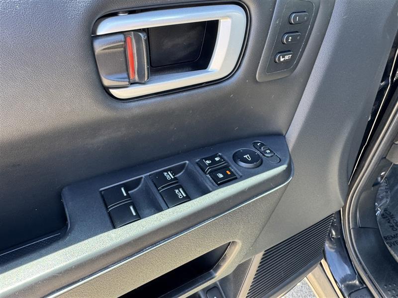 Honda Pilot Touring 4WD 5-Spd AT with DVD 2014