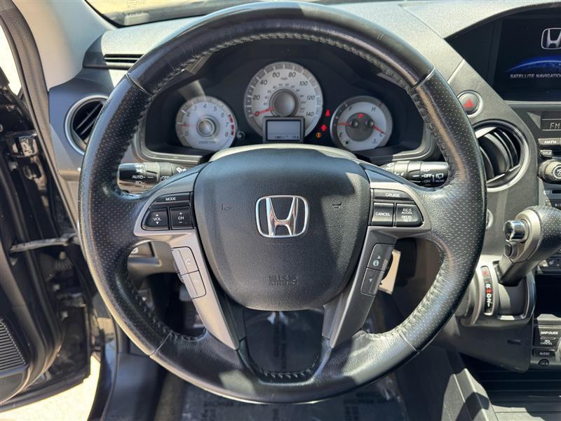 Honda Pilot Touring 4WD 5-Spd AT with DVD 2014