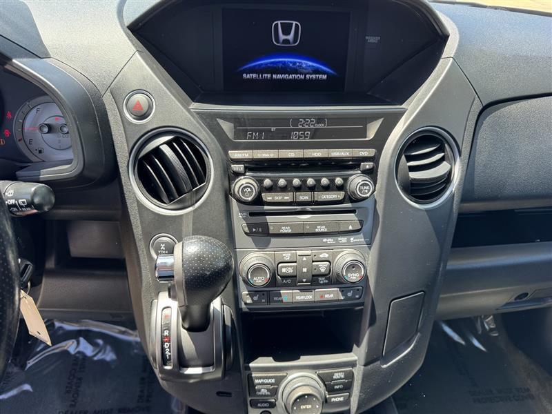 Honda Pilot Touring 4WD 5-Spd AT with DVD 2014