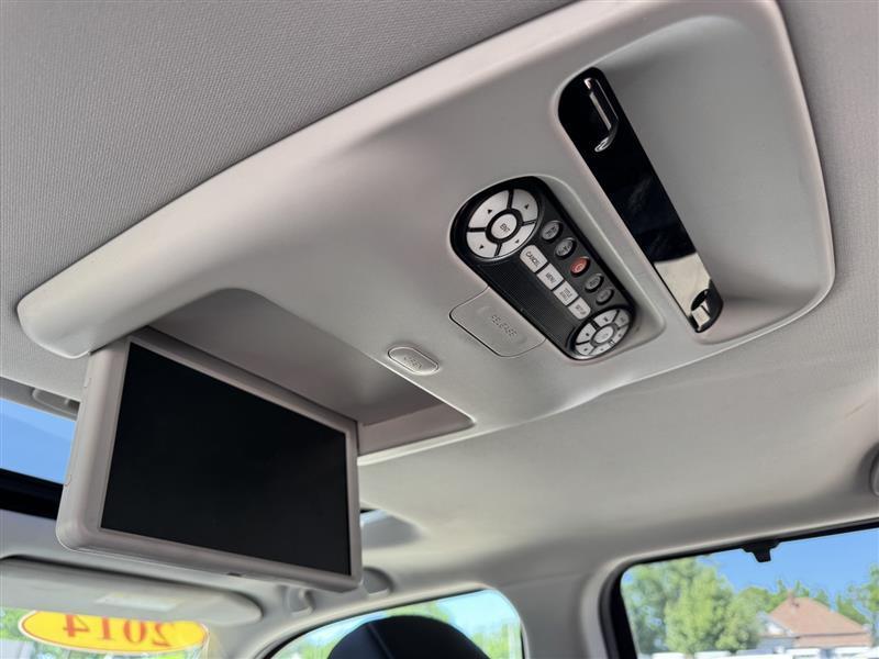 Honda Pilot Touring 4WD 5-Spd AT with DVD 2014
