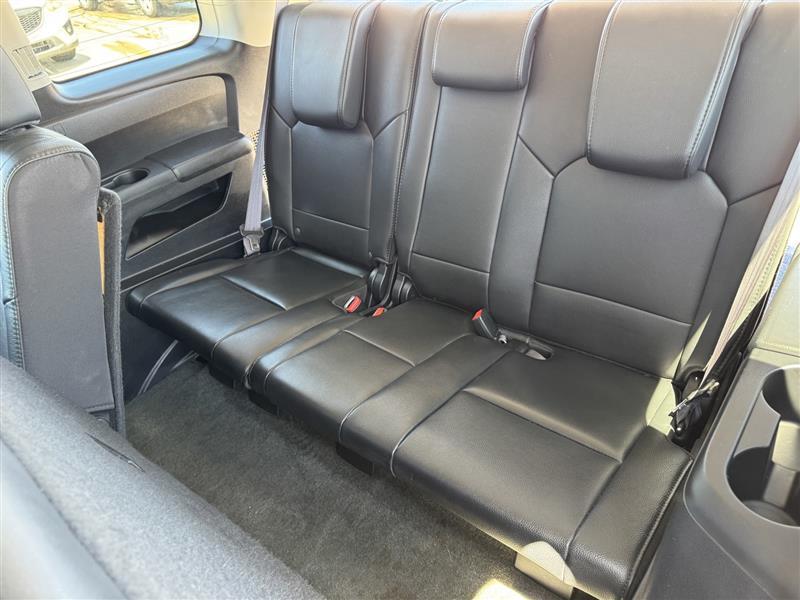 Honda Pilot Touring 4WD 5-Spd AT with DVD 2014