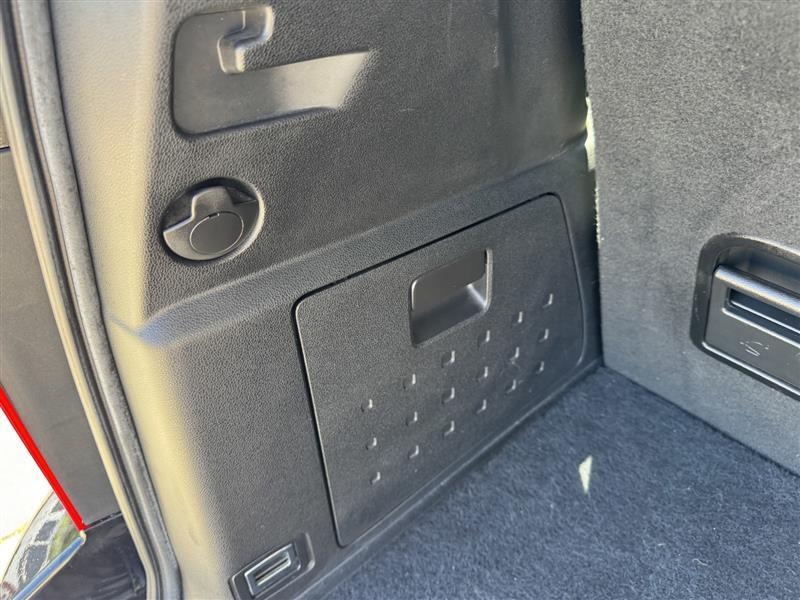 Honda Pilot Touring 4WD 5-Spd AT with DVD 2014