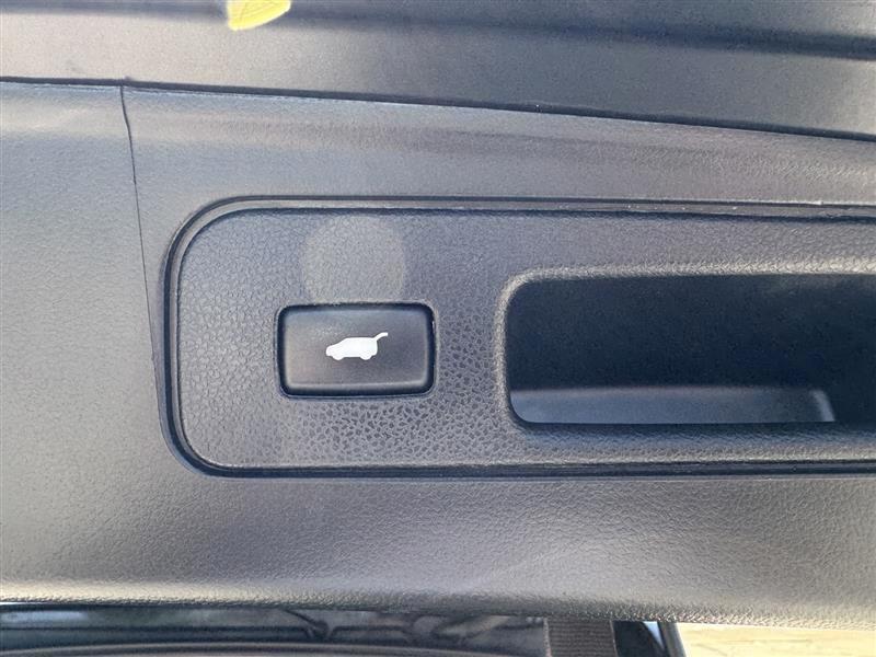Honda Pilot Touring 4WD 5-Spd AT with DVD 2014