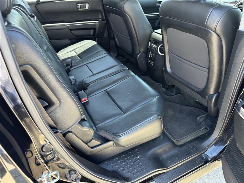 Honda Pilot Touring 4WD 5-Spd AT with DVD 2014
