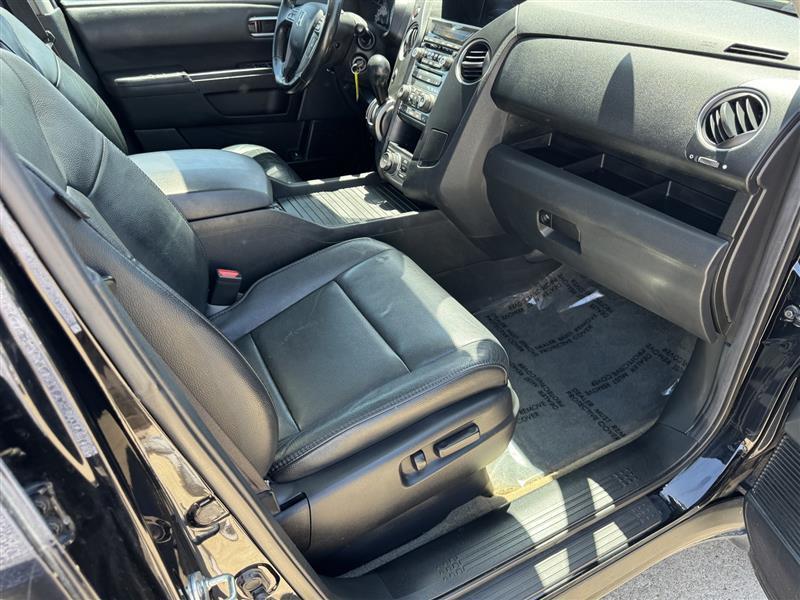 Honda Pilot Touring 4WD 5-Spd AT with DVD 2014