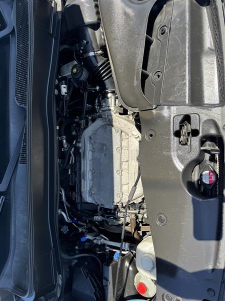 Honda Pilot Touring 4WD 5-Spd AT with DVD 2014