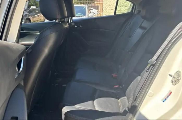 Mazda MAZDA3 s Touring 5-Door 2014