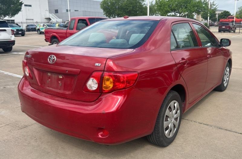 Toyota Corolla LE 2009