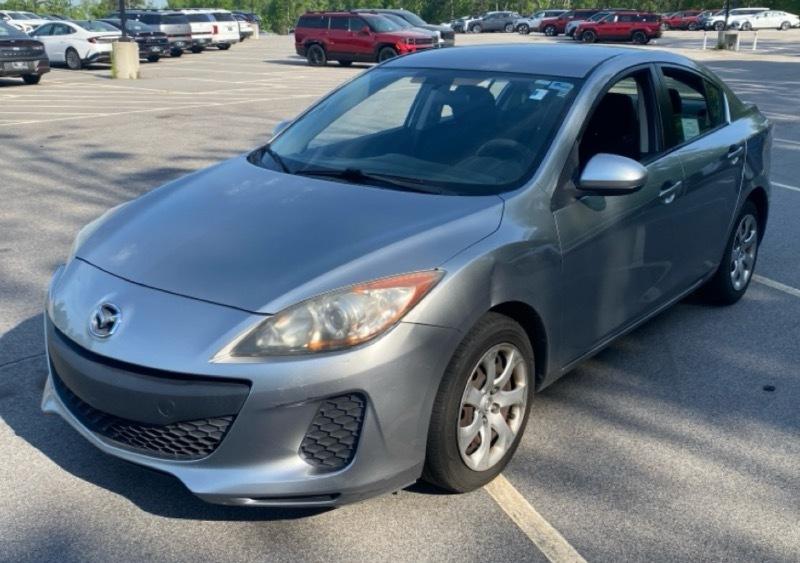 Mazda MAZDA3 i SV 4-Door 2013